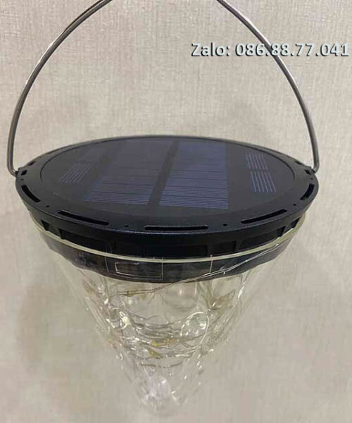 den-led-treo-nang-luong-mat-troi